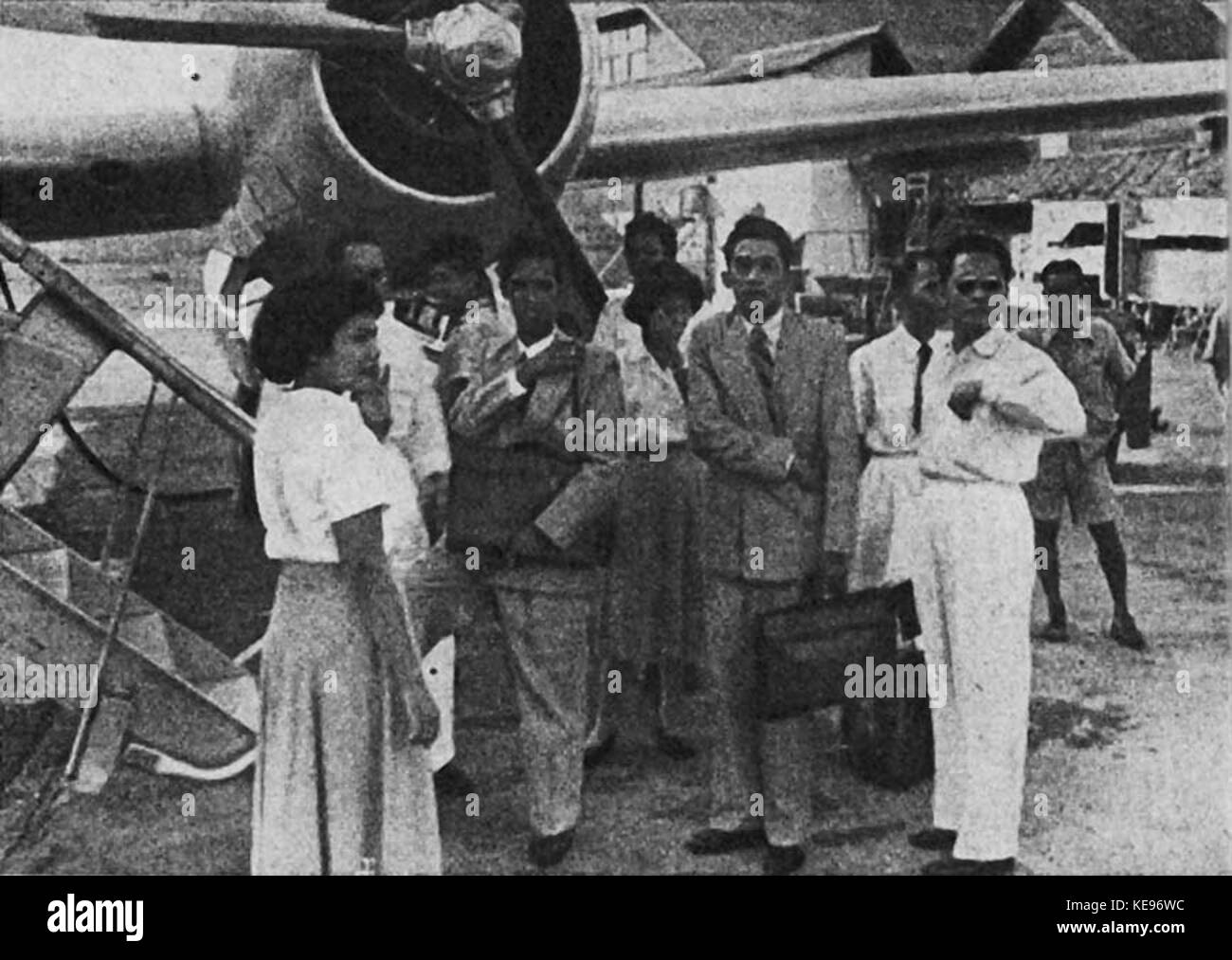 Delegazione indonesiana a seconda del Sud Est Asiatico Film Festival, pellicola varia 2.6 (giugno 1955), p26 Foto Stock