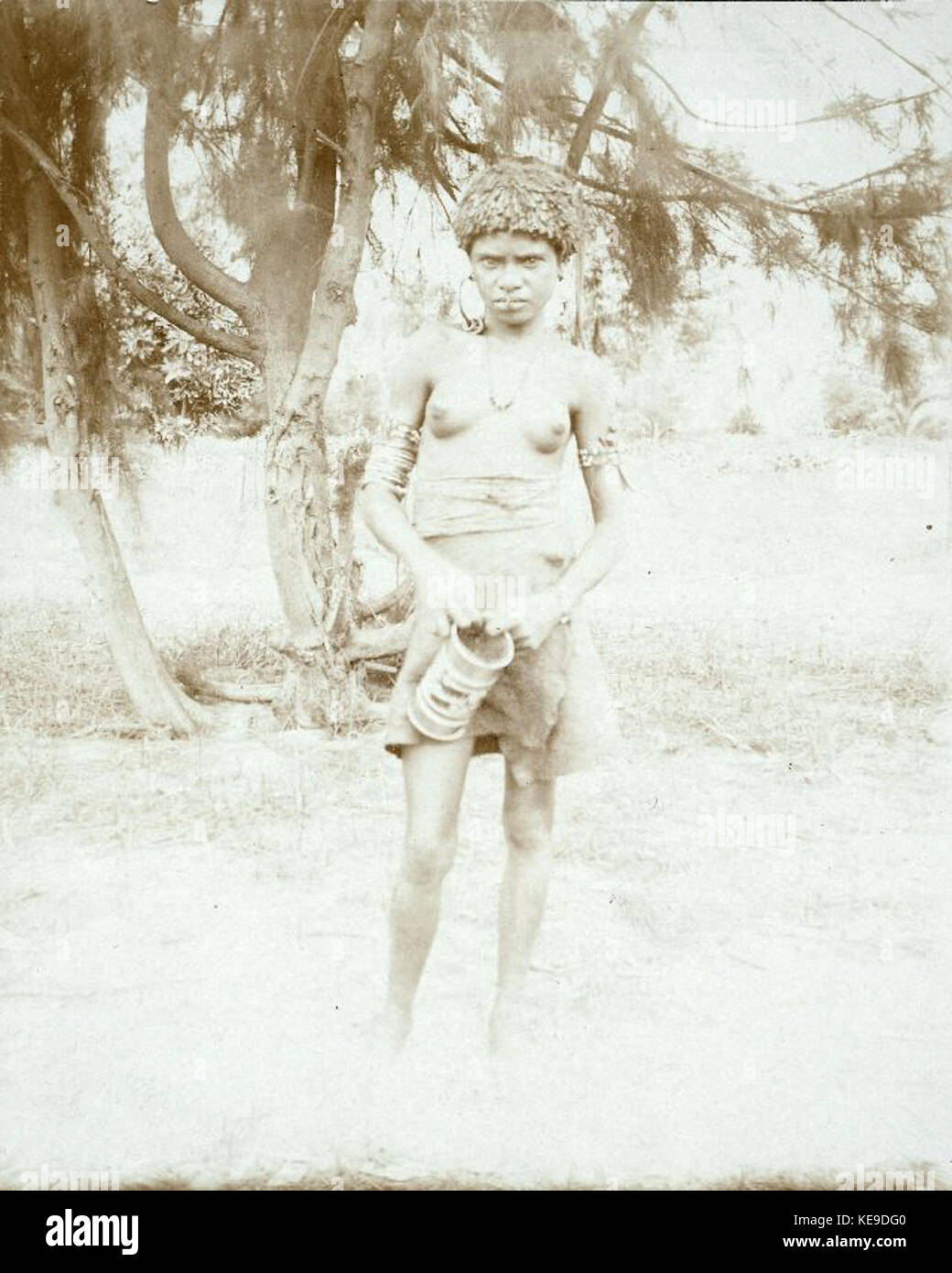 Ritratto di una donna da Engros o Tobati Collectie stichting Nationaal Museum van Wereldculturen TM 60010128 Foto Stock