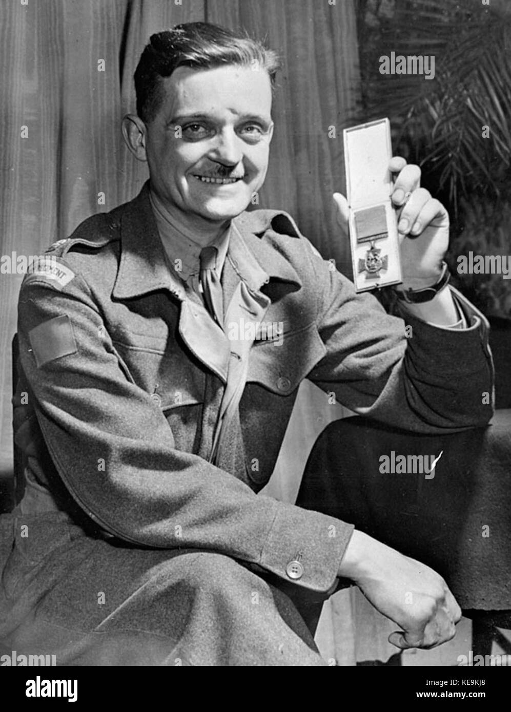 Questo è un riferimento a un libro con Paul Triquet, che mostra fotografie scattate con Epson Expression 10,000XL e il software utilizzato per elaborare le immagini. Foto Stock