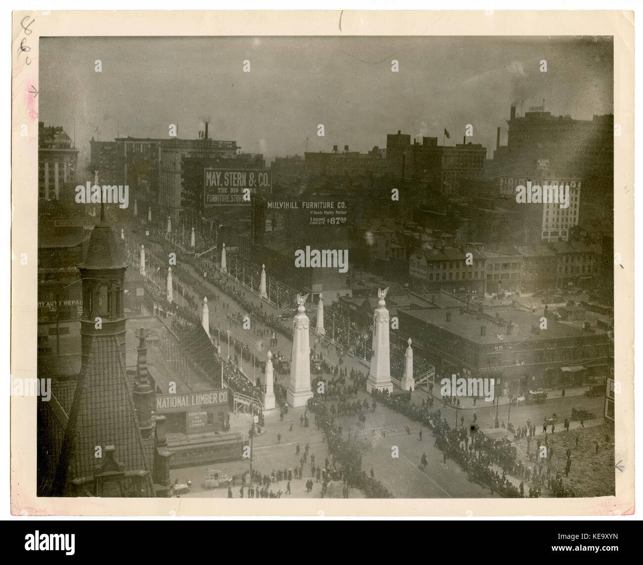 La guerra mondiale I veterani del XII ingegneri parade giù dodicesima street il 13 maggio 1919. SNDC 1 09 0002 Foto Stock