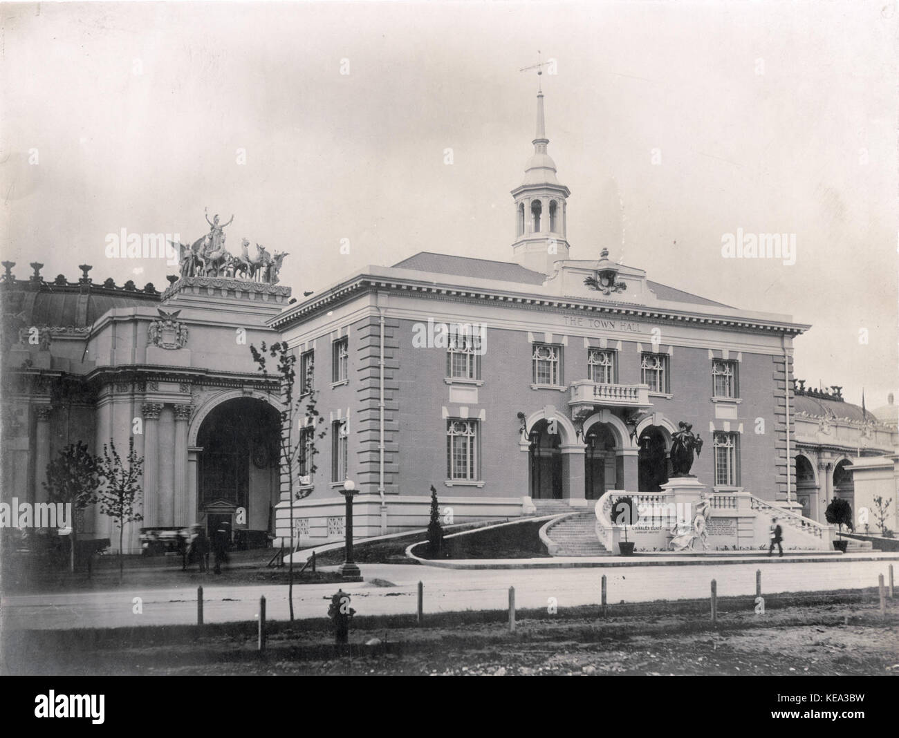 Town Hall (con il palazzo di istruzione dietro) sul modello Street nella sezione di luccio del 1904 della fiera del mondo Foto Stock