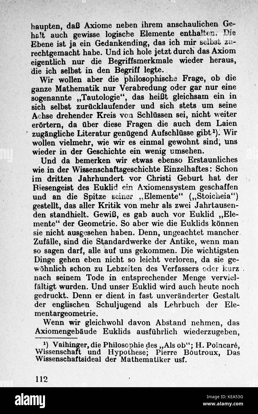 Il titolo si riferisce a una pagina di un'opera che discute il concetto della quarta dimensione, esplorando argomenti di fisica matematica e teorica relativi allo spazio e alle dimensioni oltre il mondo tridimensionale. Foto Stock