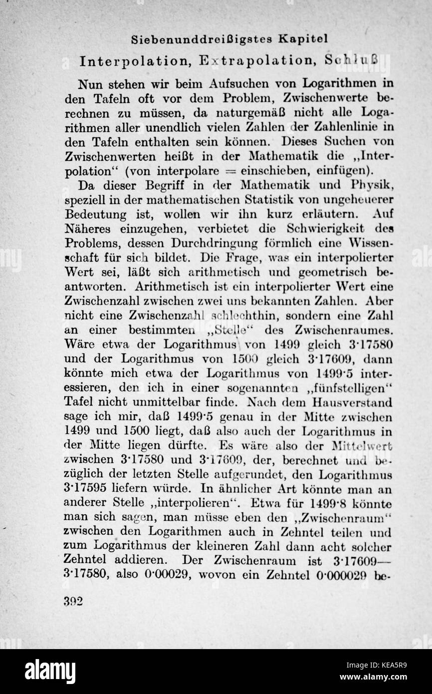 Questo titolo si riferisce a una pagina di un libro di matematica, 'Vom Einmaleins zum Integral', che tratta argomenti relativi alla matematica dall'aritmetica di base agli integrali. Foto Stock