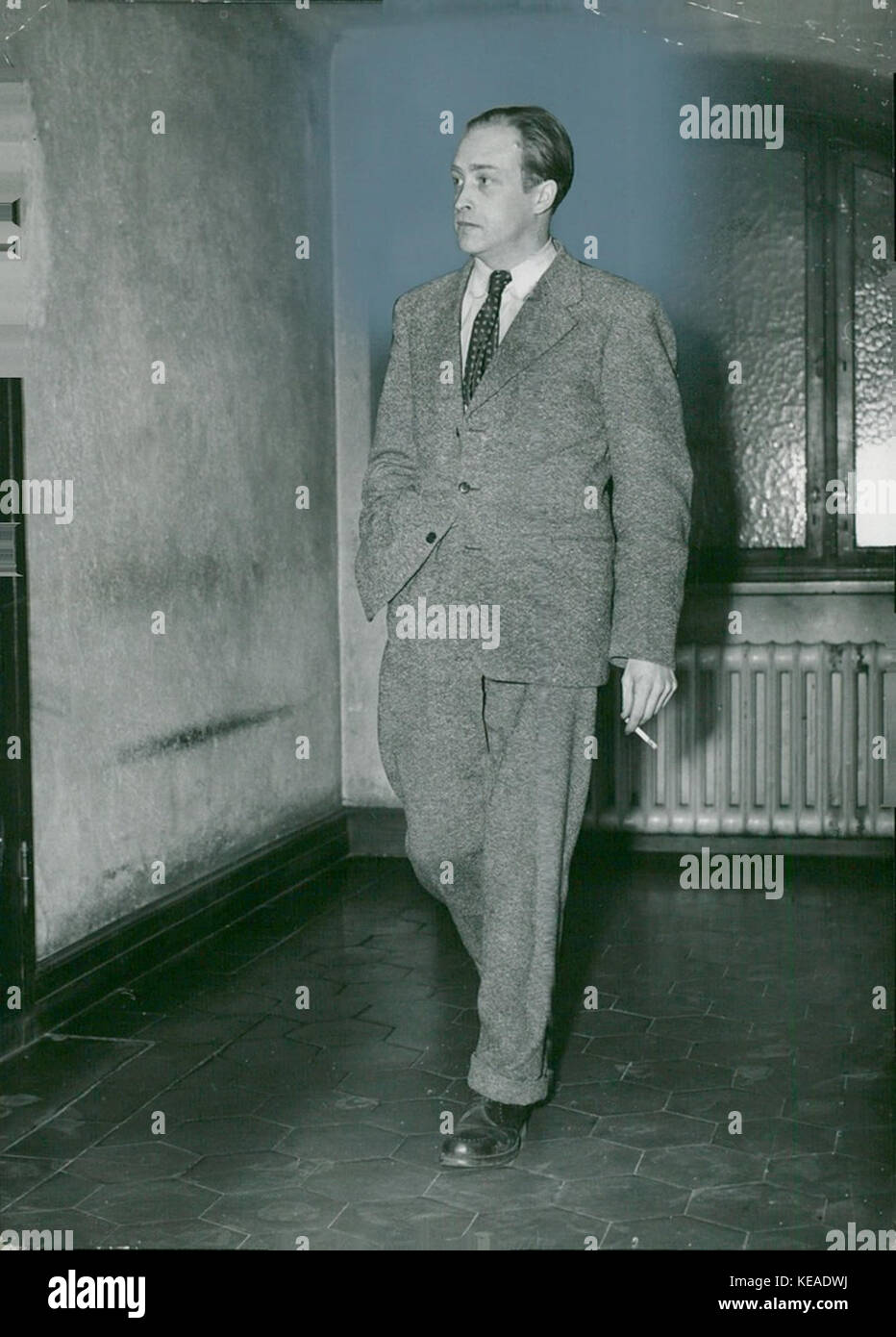 Fritiof Enbom, una figura notevole, è visto arrivare dalla prigione di Langholmen, segnando un momento significativo nella sua storia o incarcerazione. Foto Stock