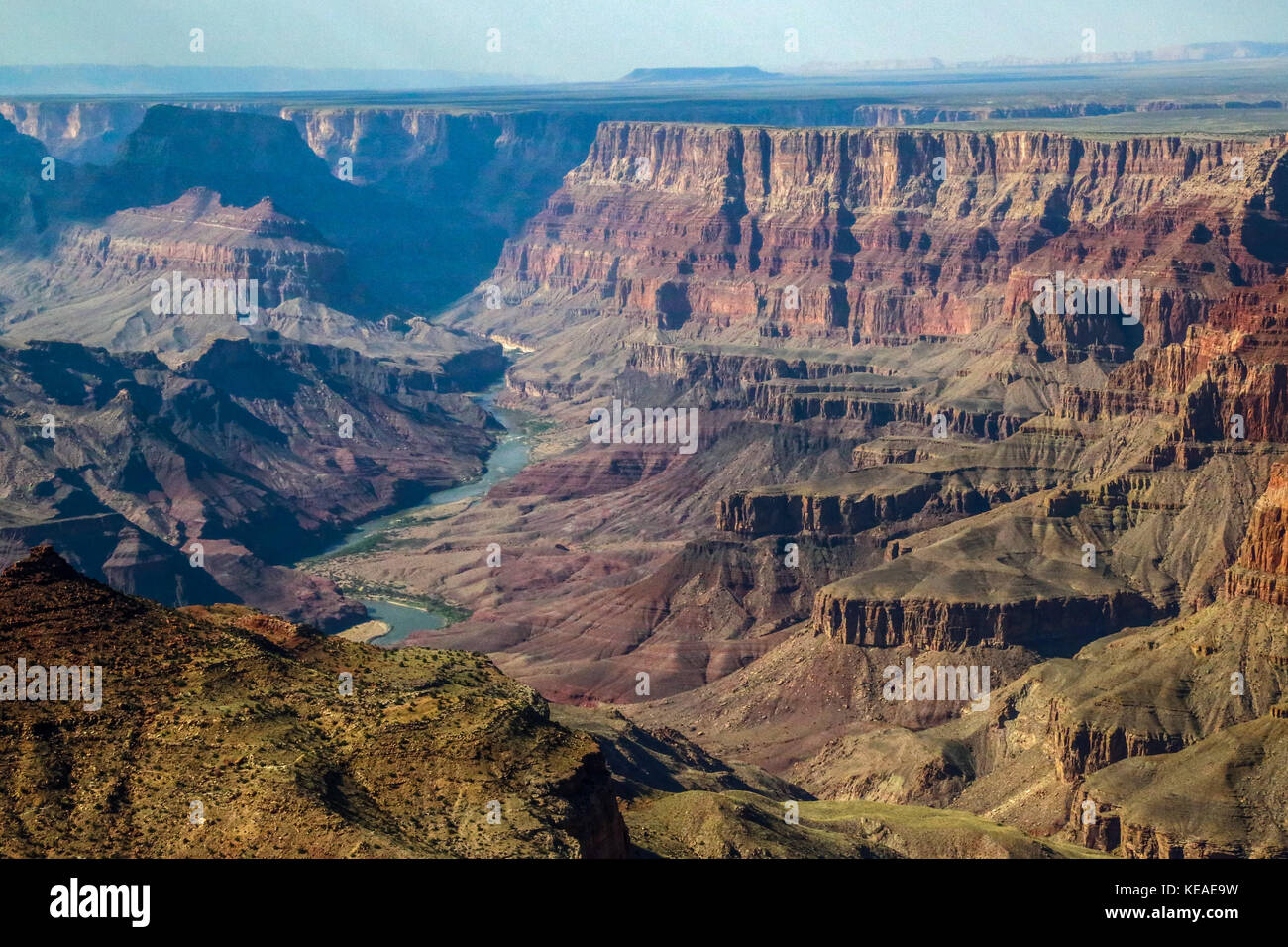 Il fiume Colorado può essere visto da questa vista presa dal bordo sud del Grand Canyon Foto Stock