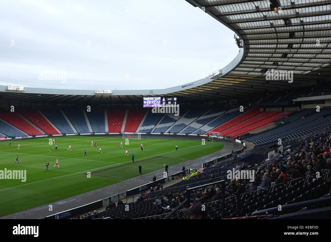 All'interno di Hampden Park football Stadium durante la Queen's Park v raith rovers, Glasgow, Scotland, Regno Unito. 16 settembre 2017. Foto Stock