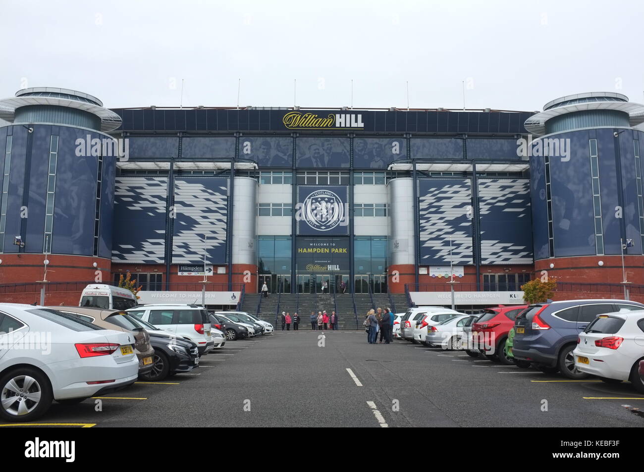 Al di fuori dell'entrata principale di Hampden Park football Stadium, Glasgow, Scotland, Regno Unito. 16 settembre 2017. Foto Stock