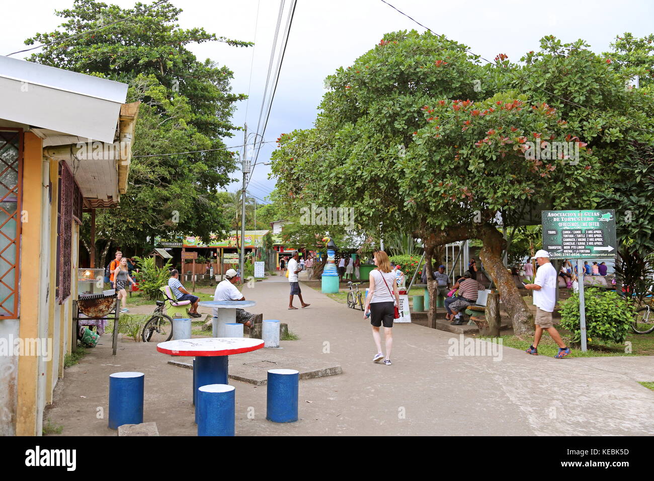 Tortuguero village center, Limón provincia, il Mare dei Caraibi, Costa Rica, America Centrale Foto Stock