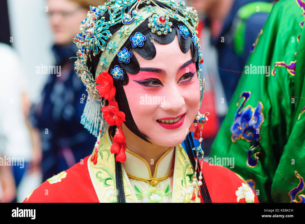 Gli stati di zhejiang kunqu opera troupe di cina esegue la peonia pavilion sulla strada alta durante la Edinburgh Fringe Festival Foto Stock