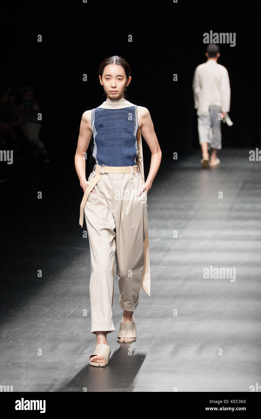 Tokyo, Giappone. Xix oct, 2017. 2017/10/19 tokyo, amazon la settimana della moda di Tokyo 2018 s/s marca, moda asiatica incontra Thailandia designer, titat (foto di Michael steinebach/aflo) Credito: aflo co. ltd./alamy live news Foto Stock