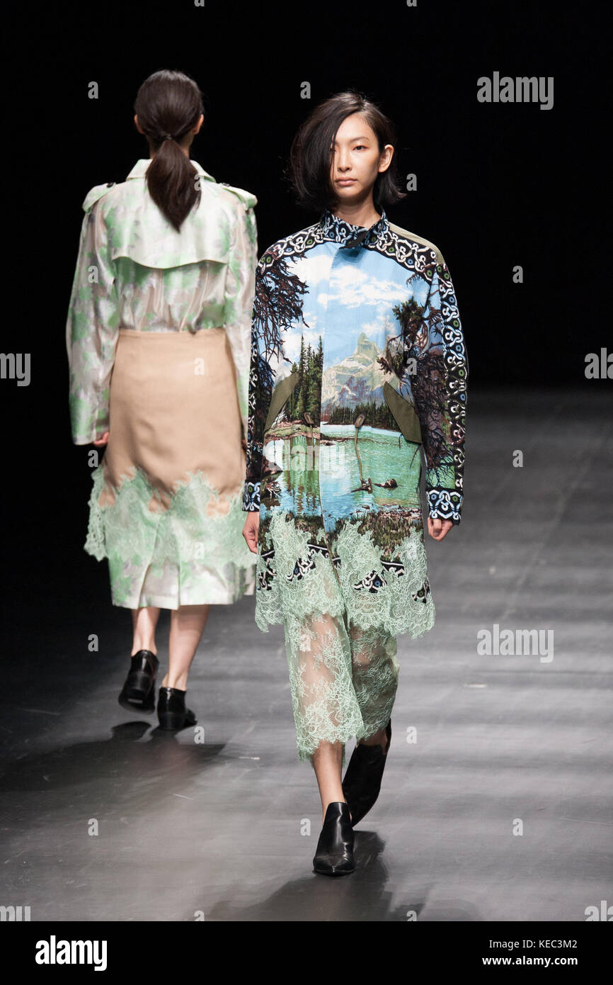 Tokyo, Giappone. Xix oct, 2017. 2017/10/19 tokyo, amazon la settimana della moda di Tokyo 2018 s/s marca, moda asiatica incontra Thailandia designer, jirawat (foto di Michael steinebach/aflo) Credito: aflo co. ltd./alamy live news Foto Stock