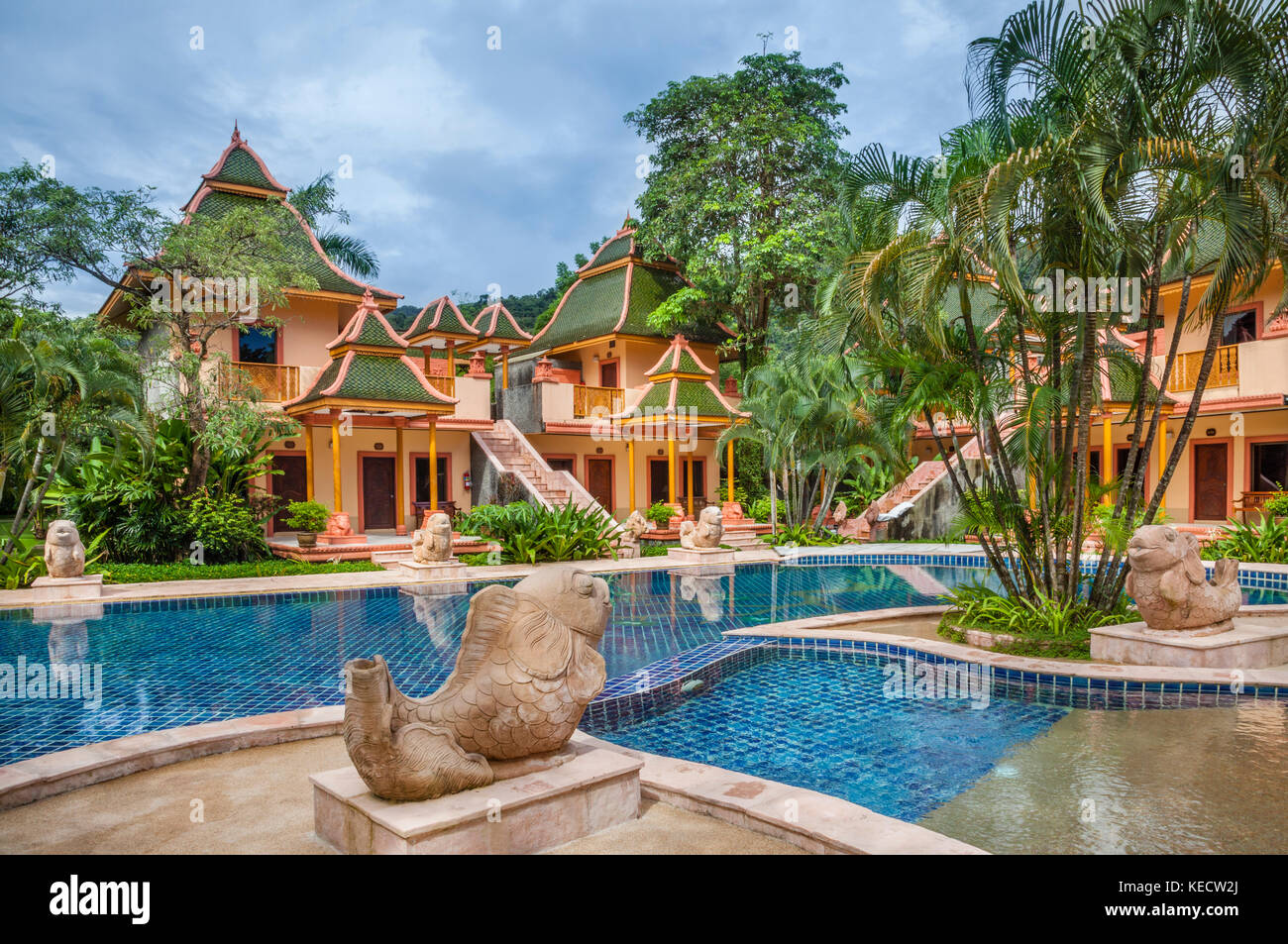 Thailandia, Trat Provincia, Koh Chang isola nel Golfo della Tailandia, Ao Klong Phrao Spiaggia, piscina della Coconut Beach Resort Foto Stock