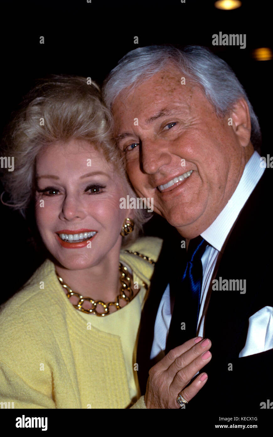 Merv Griffin nella foto con Eva Gabor a New York City, NY. Maggio 1989. © RTTalesnick /MediaPunch Foto Stock