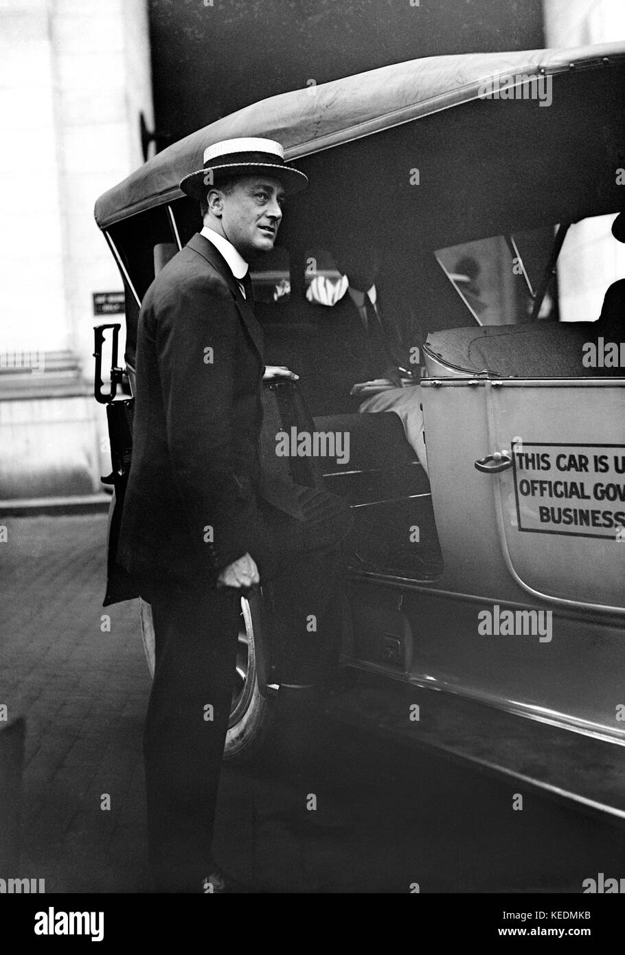Franklin roosevelt,assistente segretario della Marina,ritratto per arrivare in auto,Washington dc, Stati Uniti d'America,Harris & ewing,1915 Foto Stock