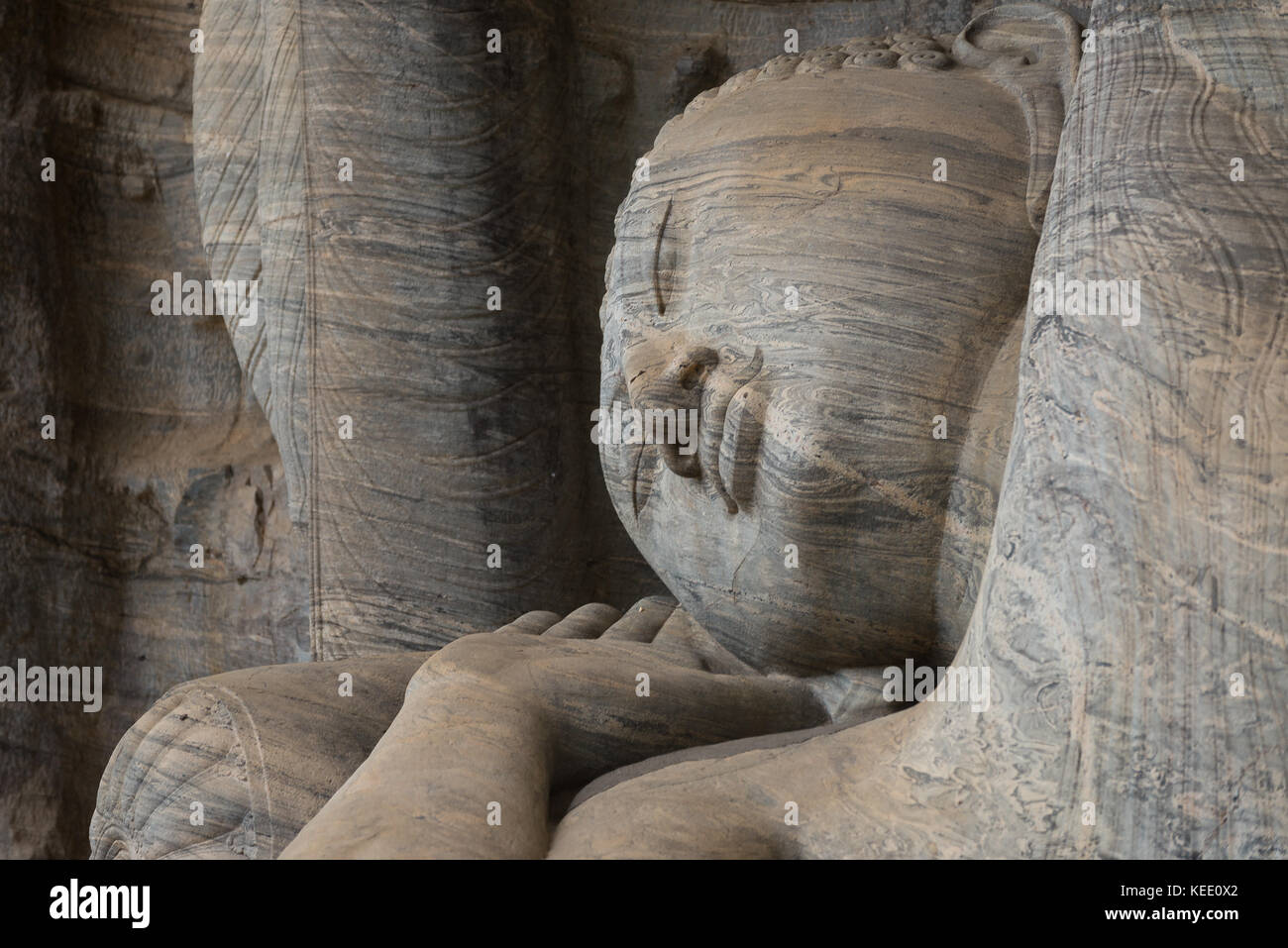 Buddha reclinato (gal vihara) all'antica città di Polonnaruwa, sri lanka. Foto Stock