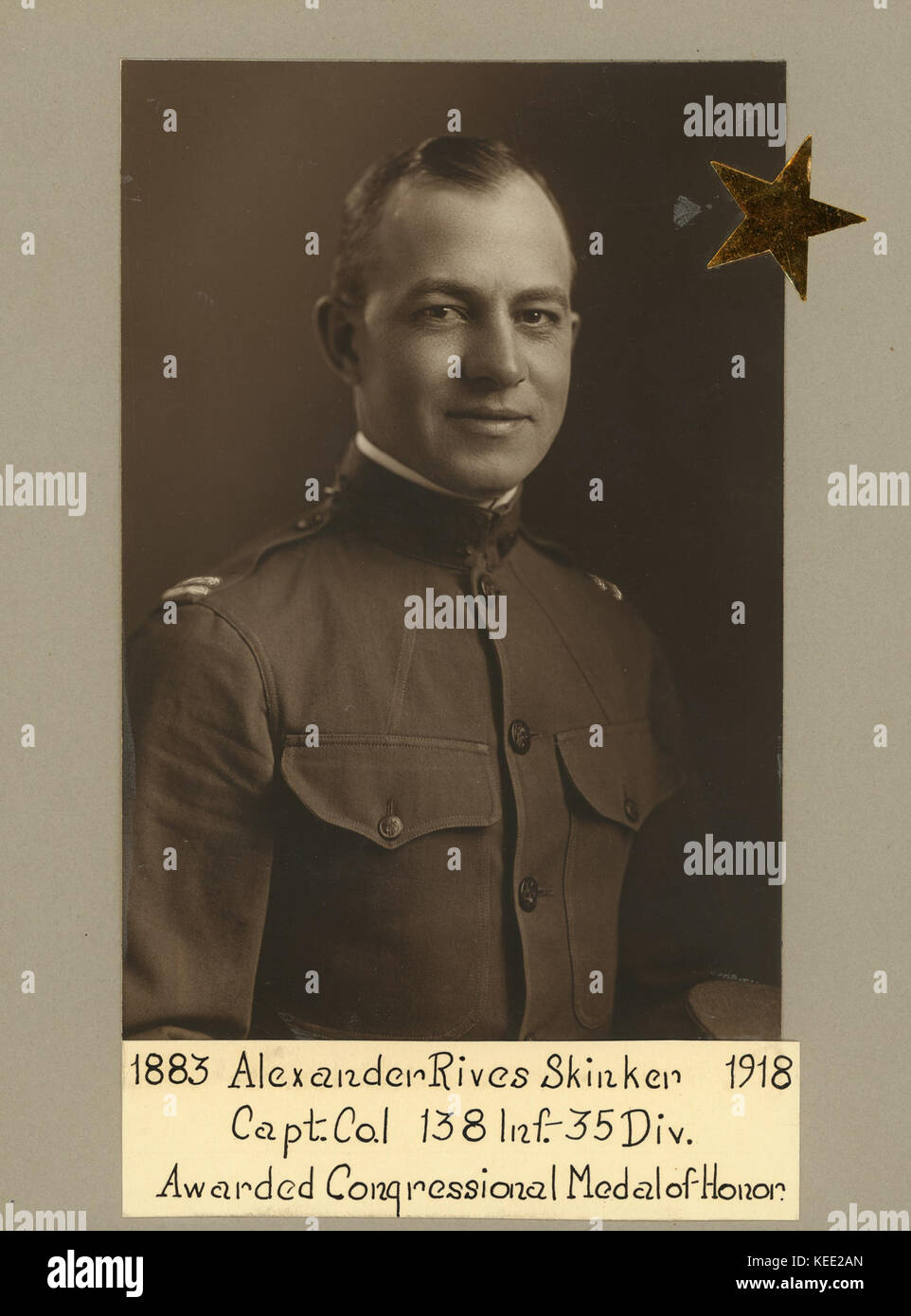 Il capitano Alexander Rives Skinker, un vincitore della Medaglia d'Onore del Congresso, prestò servizio nella prima guerra mondiale con la 138th Infantry, 35th Division, American Expeditionary Force, riconosciuto per il suo coraggio e la sua leadership. Foto Stock