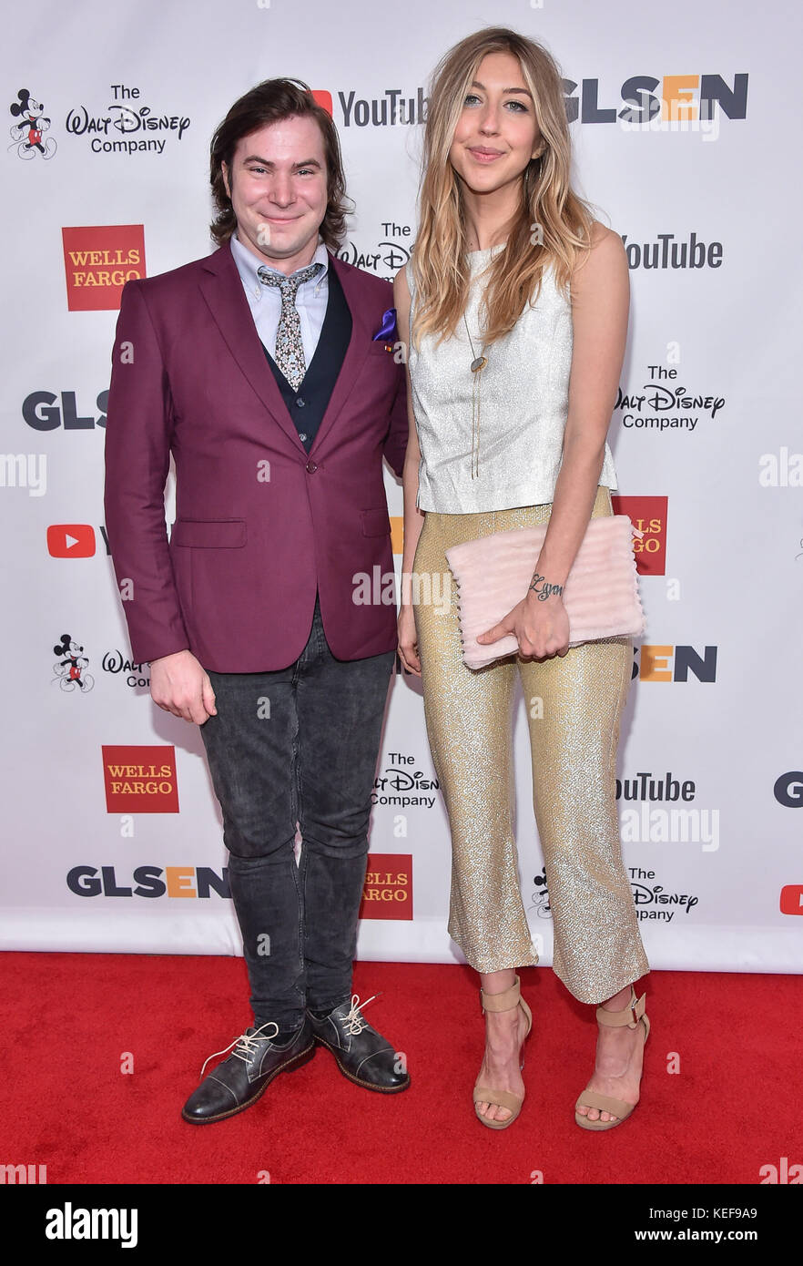 Beverly Hills, California, Stati Uniti. 20 ottobre 2017. Chris Eckert e Heidi Gardner arrivano per i GLSEN Respect Awards 2017 all'xBeverly Wilshire Hotel. Crediti: Lisa o'Connor/ZUMA Wire/Alamy Live News Foto Stock