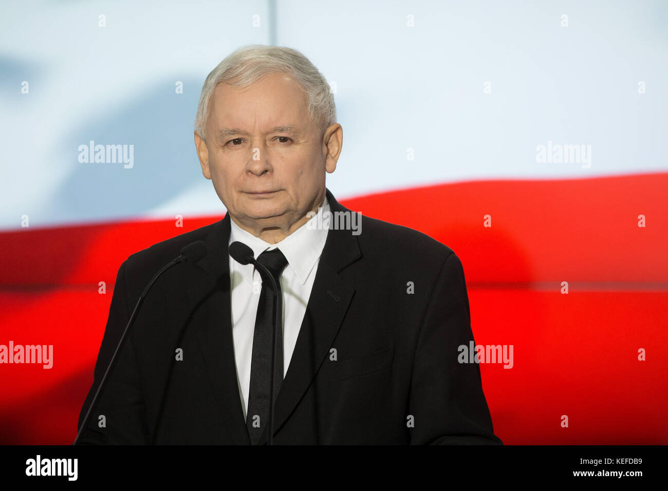 Jaroslaw Kaczynski, presidente del partito PIS, interviene ad una conferenza stampa a Varsavia, Polonia, il 21 ottobre 2017. - SENZA SERVIZIO DI FILARE - Foto: Jan A. Nicolas/dpa Foto Stock
