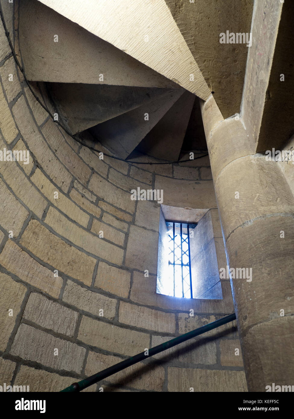 Scala a chiocciola nella Torre Carfax. Oxford Foto Stock