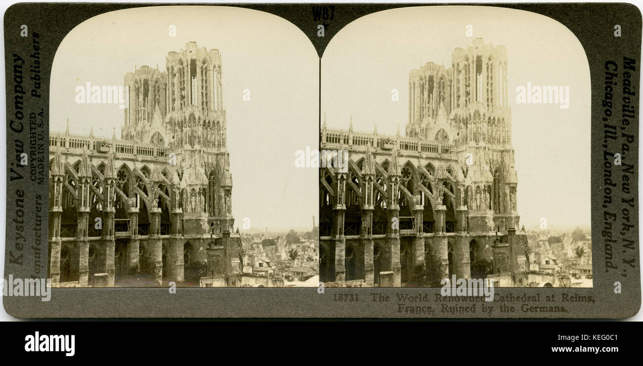 Il rinomato in tutto il mondo cattedrale di Reims, Francia, rovinato dai tedeschi. Foto Stock