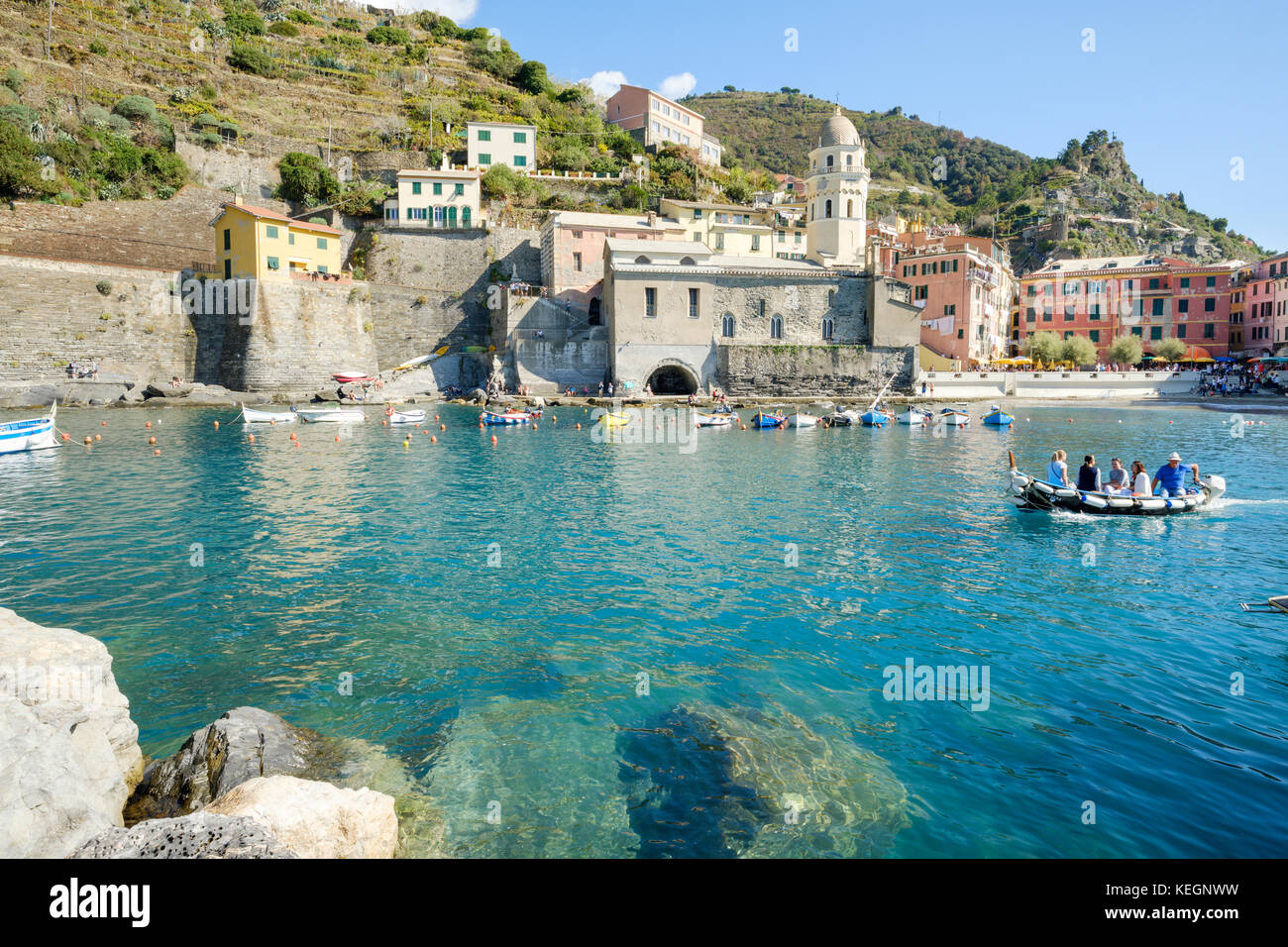 Porto Di Vernazza, Cinque Terre, Liguria, Italia Foto Stock