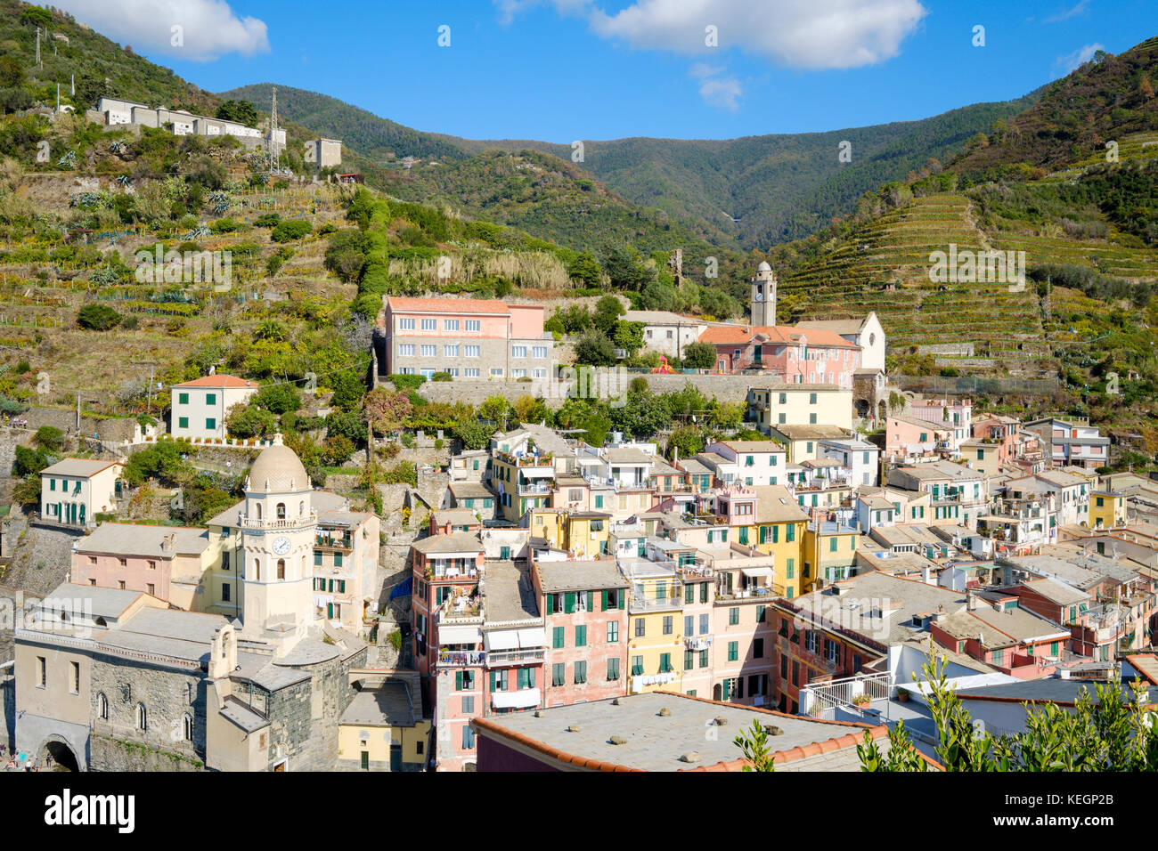 Vista Su Vernazza, Cinque Terre, Liguria, Italia Foto Stock