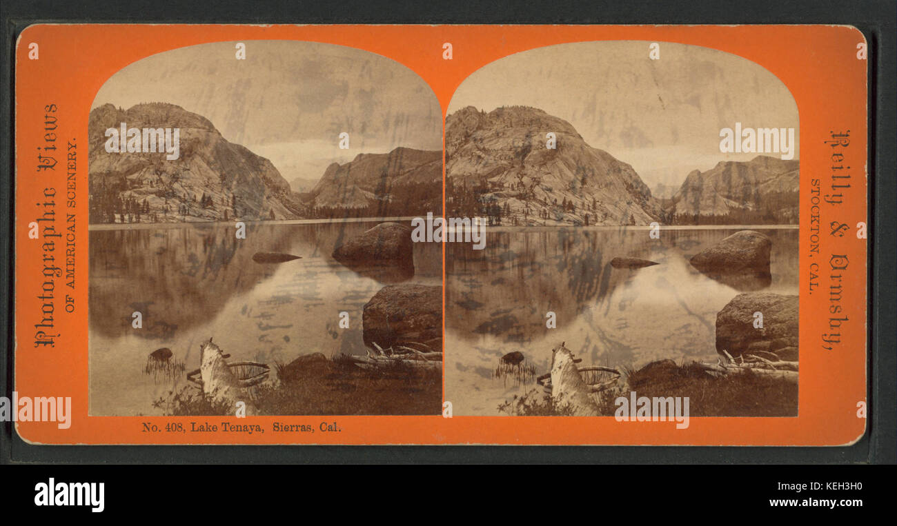 Un dipinto di John James Reilly intitolato "Lago Tenaya, Sierras, Cal" che raffigura una vista panoramica del lago Tenaya nelle montagne della Sierra Nevada della California. Foto Stock