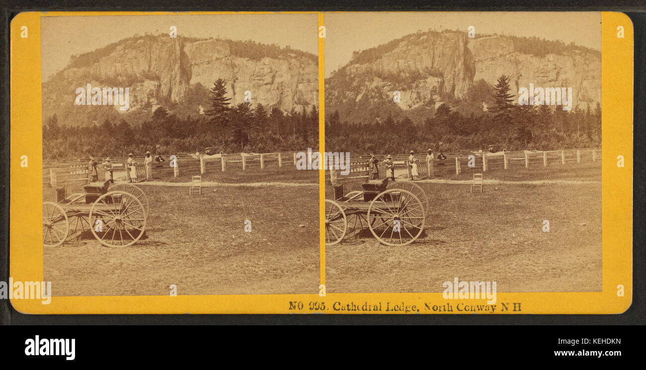 La vista stereoscopica della Cathedral Ledge di James Cremer a North Conway, New Hampshire, offre una rappresentazione in 3D di questo iconico elemento naturale, fornendo una prospettiva storica della bellezza panoramica della zona. Foto Stock