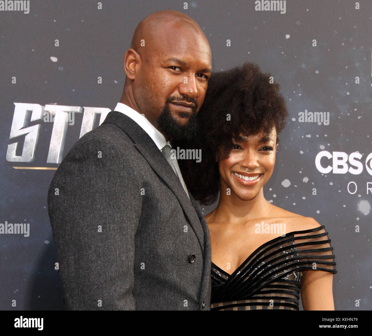 Star Trek: Discovery Premiere si tiene all'ArcLight Cinerama Dome di Hollywood - arrivi con: Sonequa Martin-Green, Husband Kenric Green dove: Los Angeles, California, Stati Uniti quando: 20 settembre 2017 credito: Adriana M. Barraza/WENN.com Foto Stock