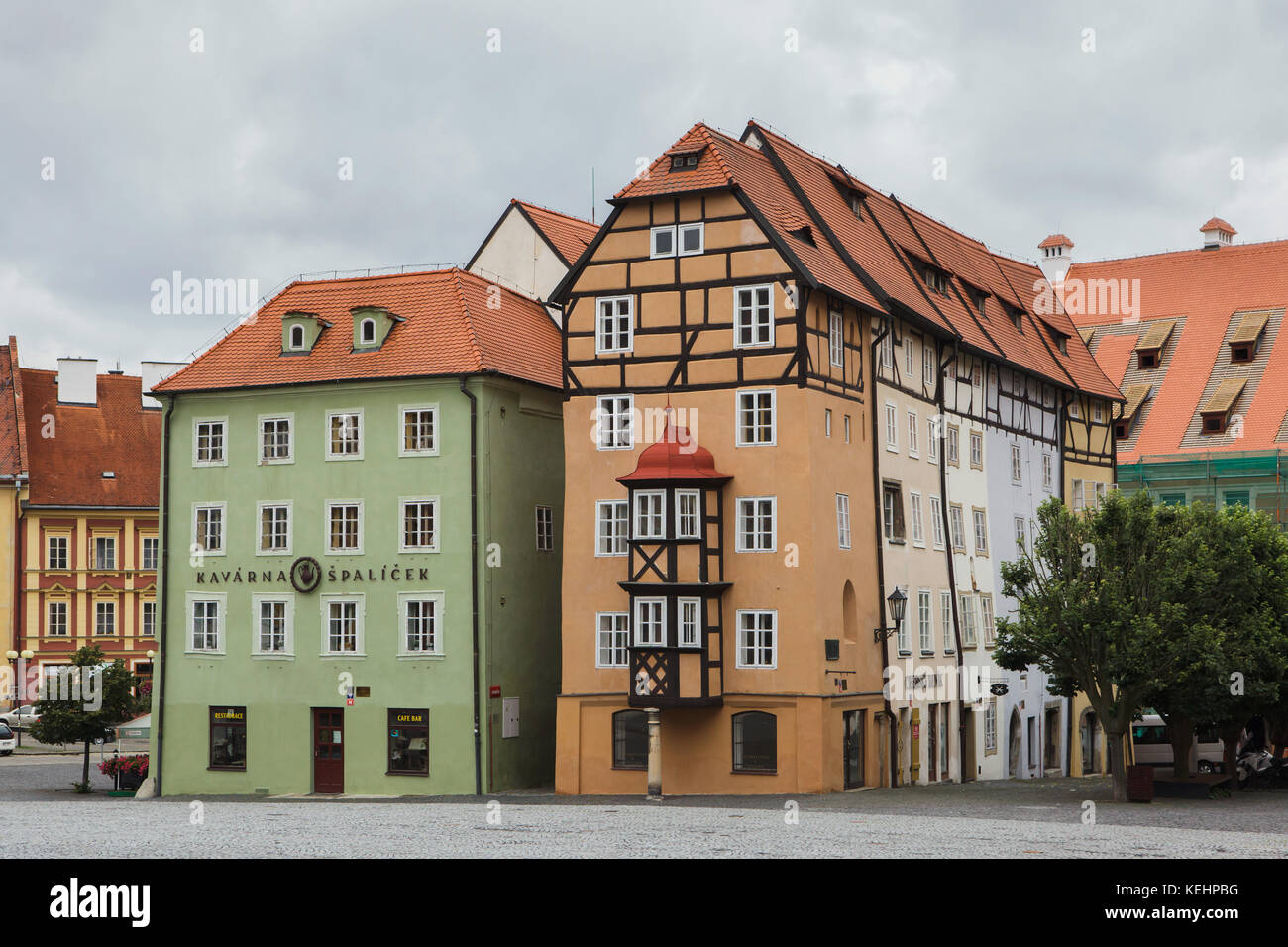 Case medievali noti come Špalíček nel centro della città in piazza principale Krále Jiřího z Poděbrad in Cheb, Repubblica Ceca. Foto Stock