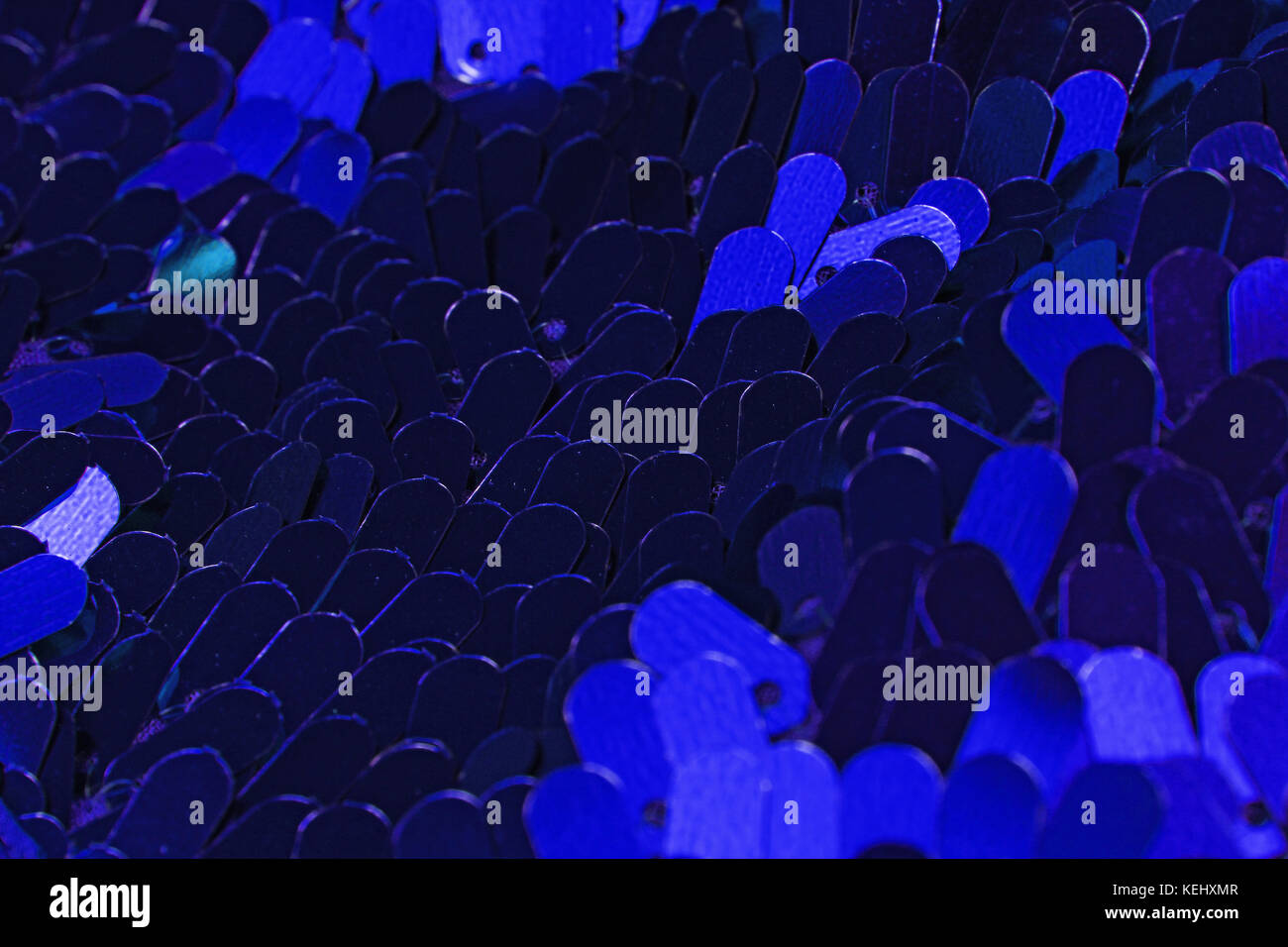 Spangle, sequin pailette sfondo. Abito a specchio panno di materiale modello di texture. Sartoria concetto di cucitura. Shiny specchiata tessuto di moda. Shiny cl Foto Stock