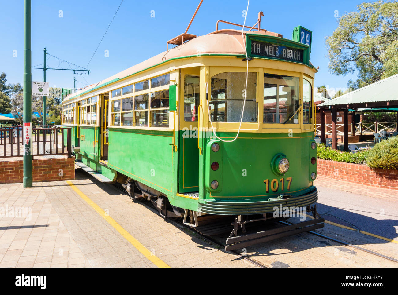 Vintage tram elettrico presso la popolare Whiteman Park, Whiteman, Perth, Western Australia Foto Stock