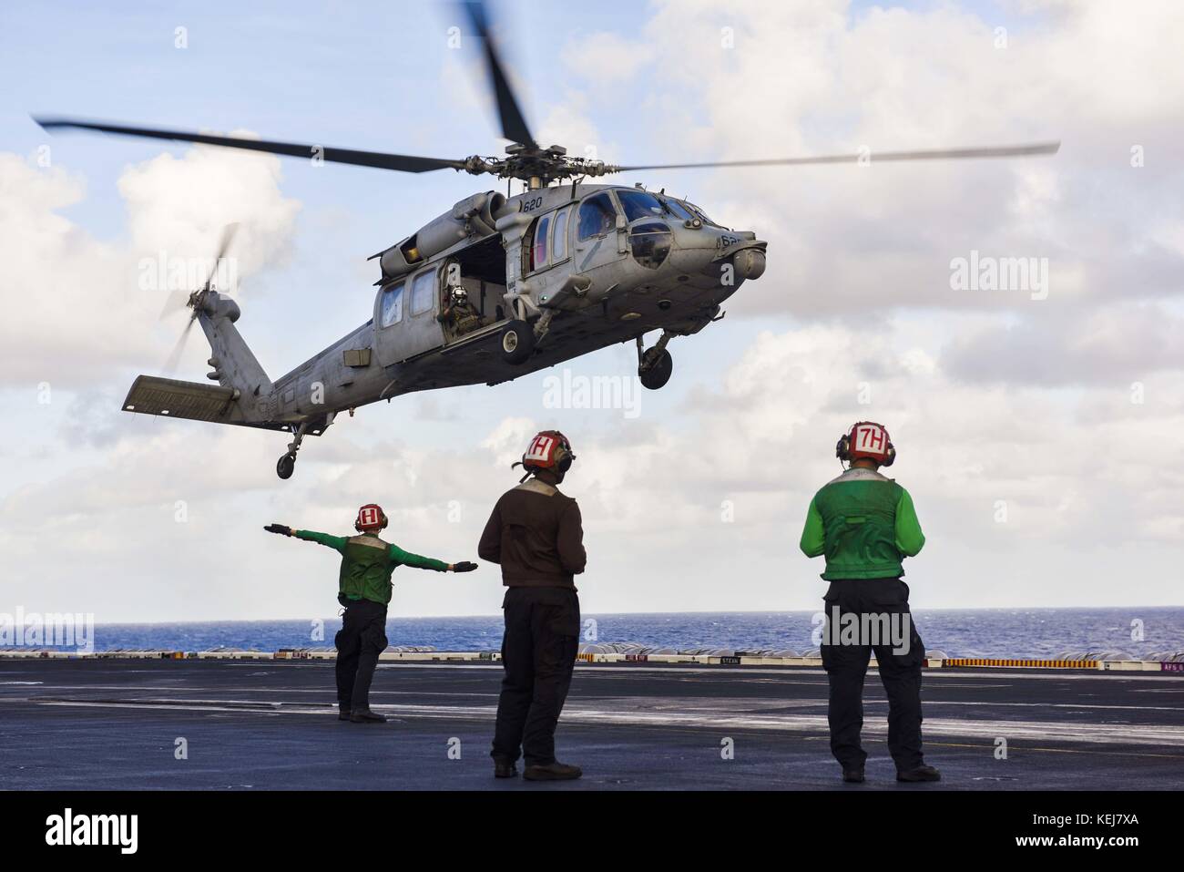 MH-60S Sea Hawk sbarco Foto Stock