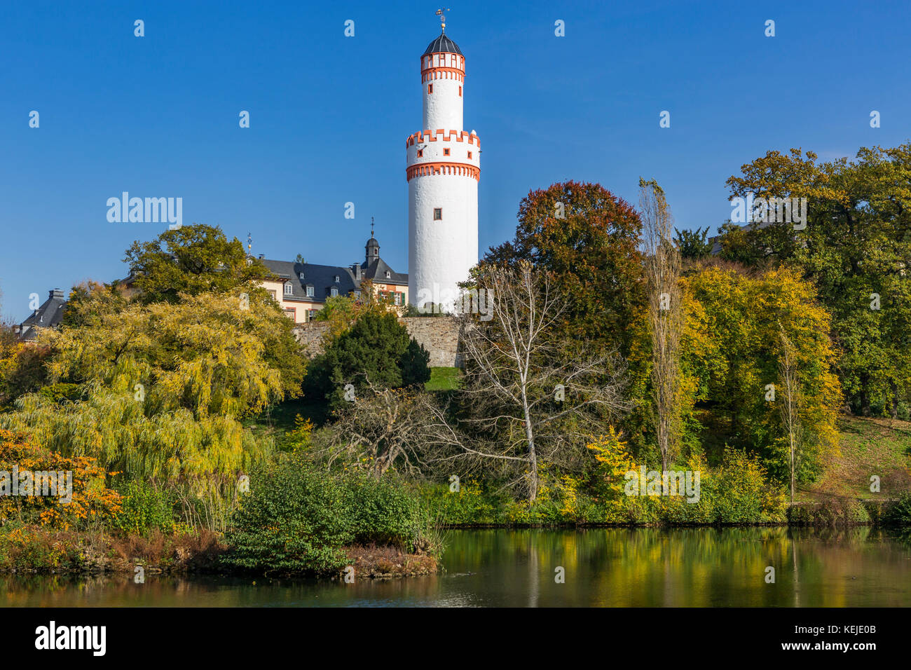 Il castello di Landgravio con torre bianca a Bad Homburg vor der Höhe, città termale in Germania Foto Stock