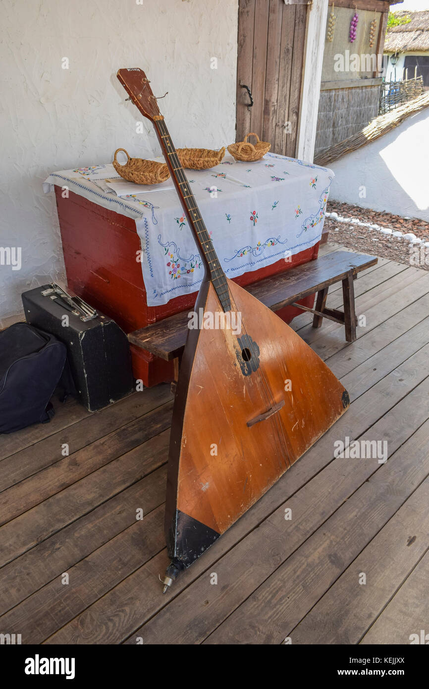 Corde Per Balalaika In Nylon - Set Da 3 Pezzi, Per Suono Potente, Sostituzione Facile - Foto 12