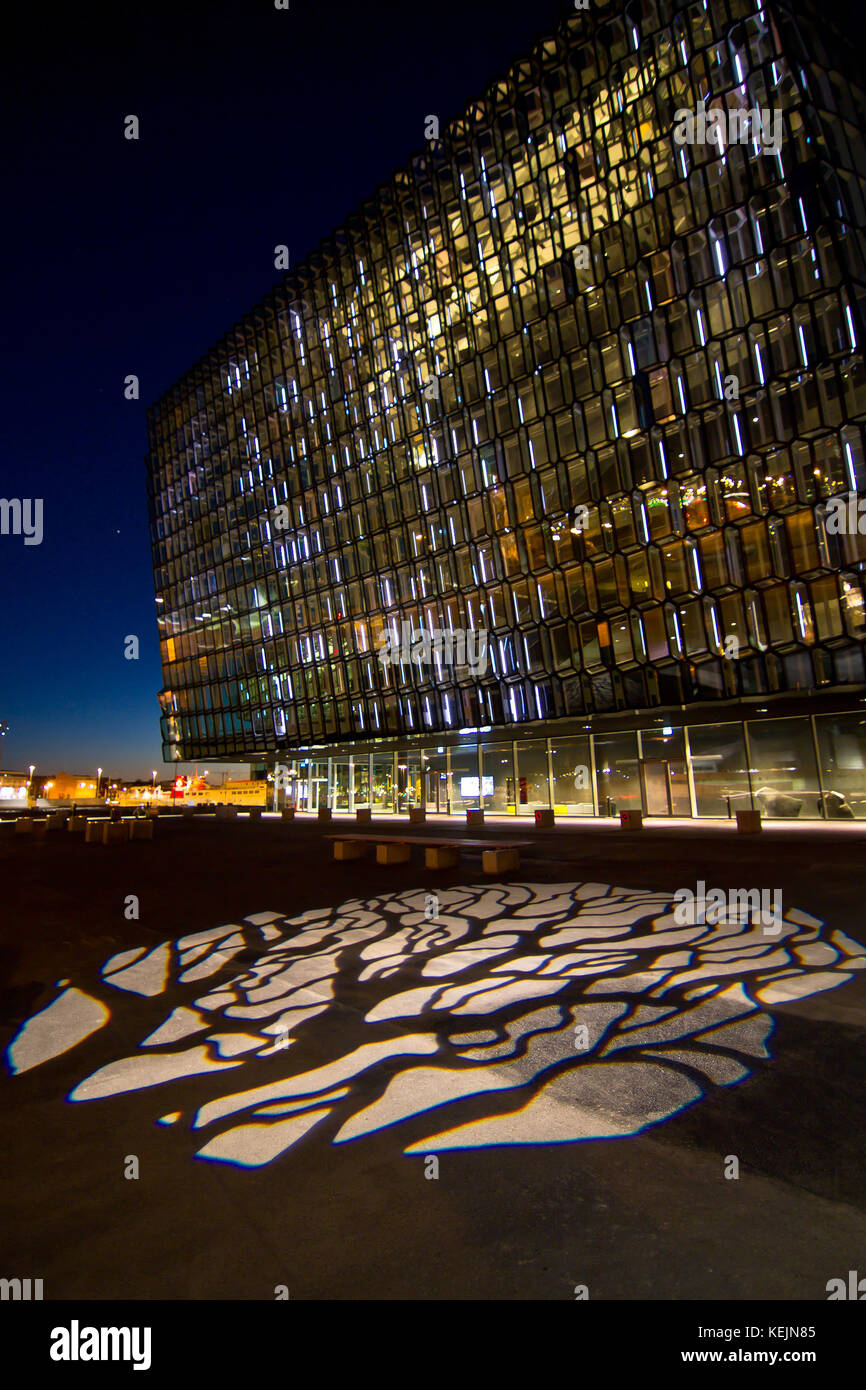 Harpa concert hall e il centro conferenze in Reykjavík, Islanda. Foto Stock