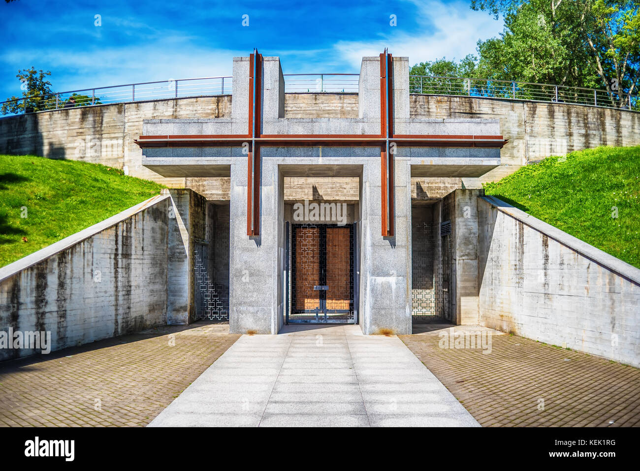 Vilnius, Lituania: complesso memoriale della pace tuskulenai park, dove le vittime del nkvd sovietico-kgb le repressioni sono sepolti Foto Stock Vilnius, Lituania: complesso memoriale della pace tuskulenai park, dove le vittime del nkvd sovietico-kgb le repressioni sono sepolti Foto Stock