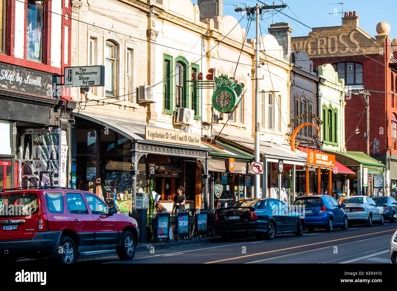 Scena di strada, BRUNSWICK STREET, Fitzroy, Victoria, Australia Foto Stock