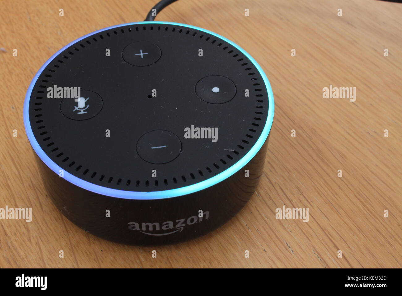 Alexa eco dot da Amazon Foto Stock