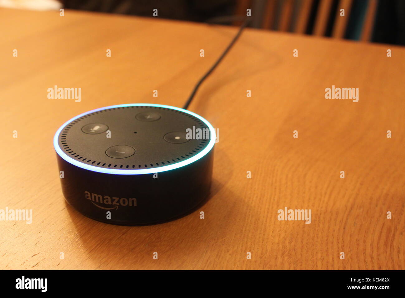 Alexa eco dot da Amazon Foto Stock