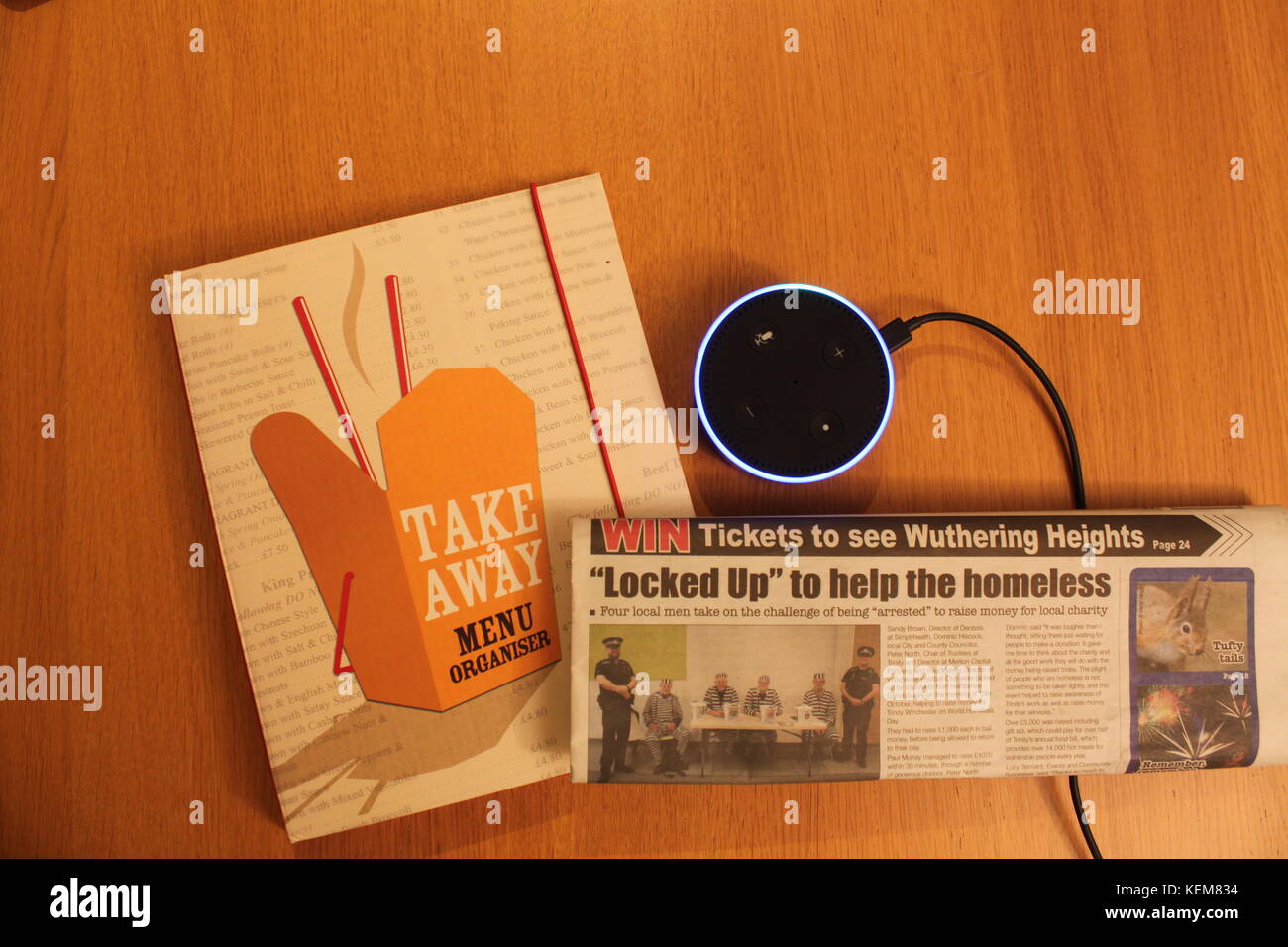 Alexa eco dot da Amazon Foto Stock