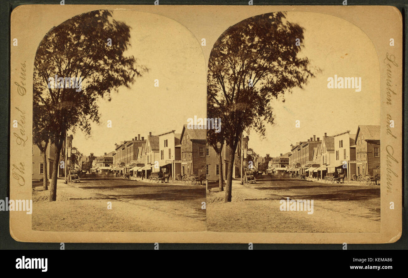 Viste di Auburn. Main Street, guardando verso l'alto. (Androscoggin County), da Robert N. Dennis raccolta di vista stereoscopica Foto Stock