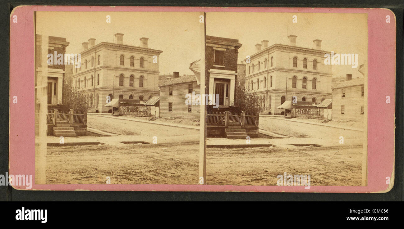 L'ufficio postale di Dubuque, Iowa, raffigurato da Samuel Root, è una struttura architettonica storica. L'edificio è una parte importante della storia di Dubuque, mostrando l'architettura americana del XIX secolo e il ruolo dei servizi postali. Foto Stock