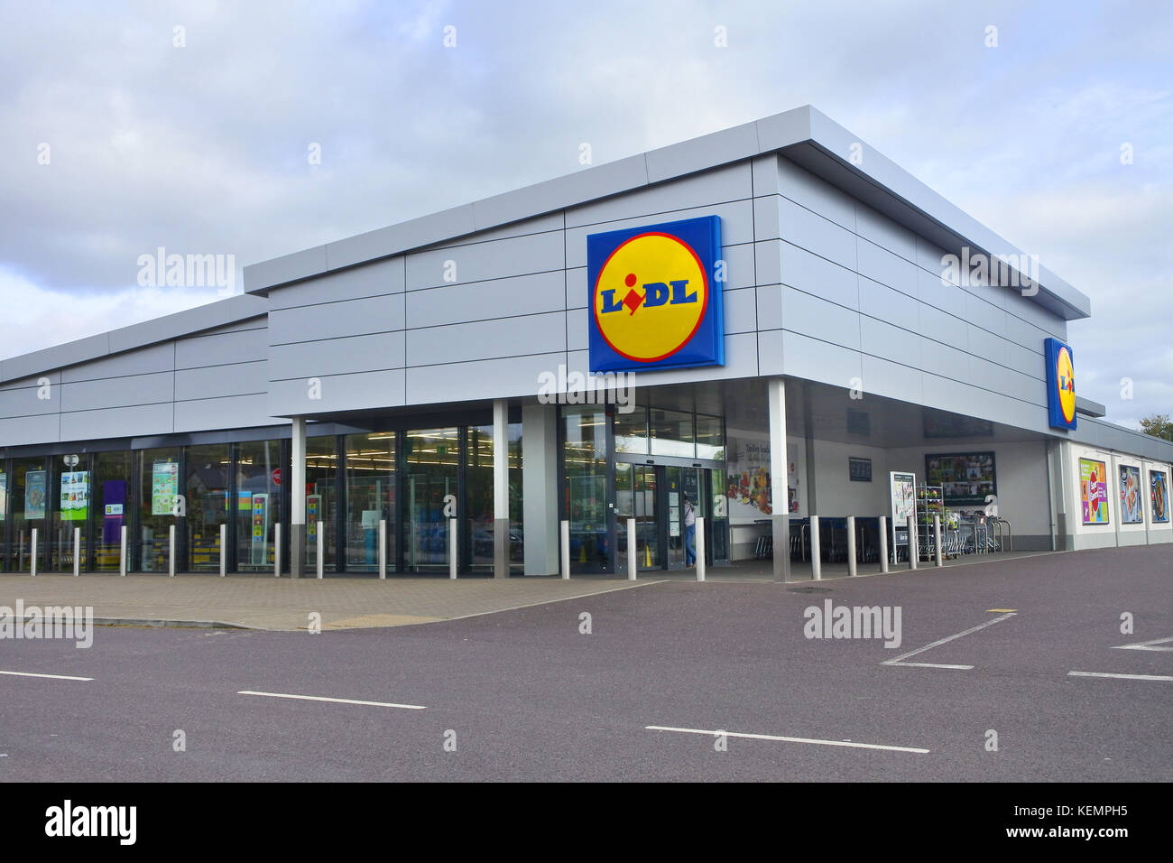 Supermercato Lidl, Kenmare, nella contea di Kerry, Irlanda - Giovanni Gollop Foto Stock