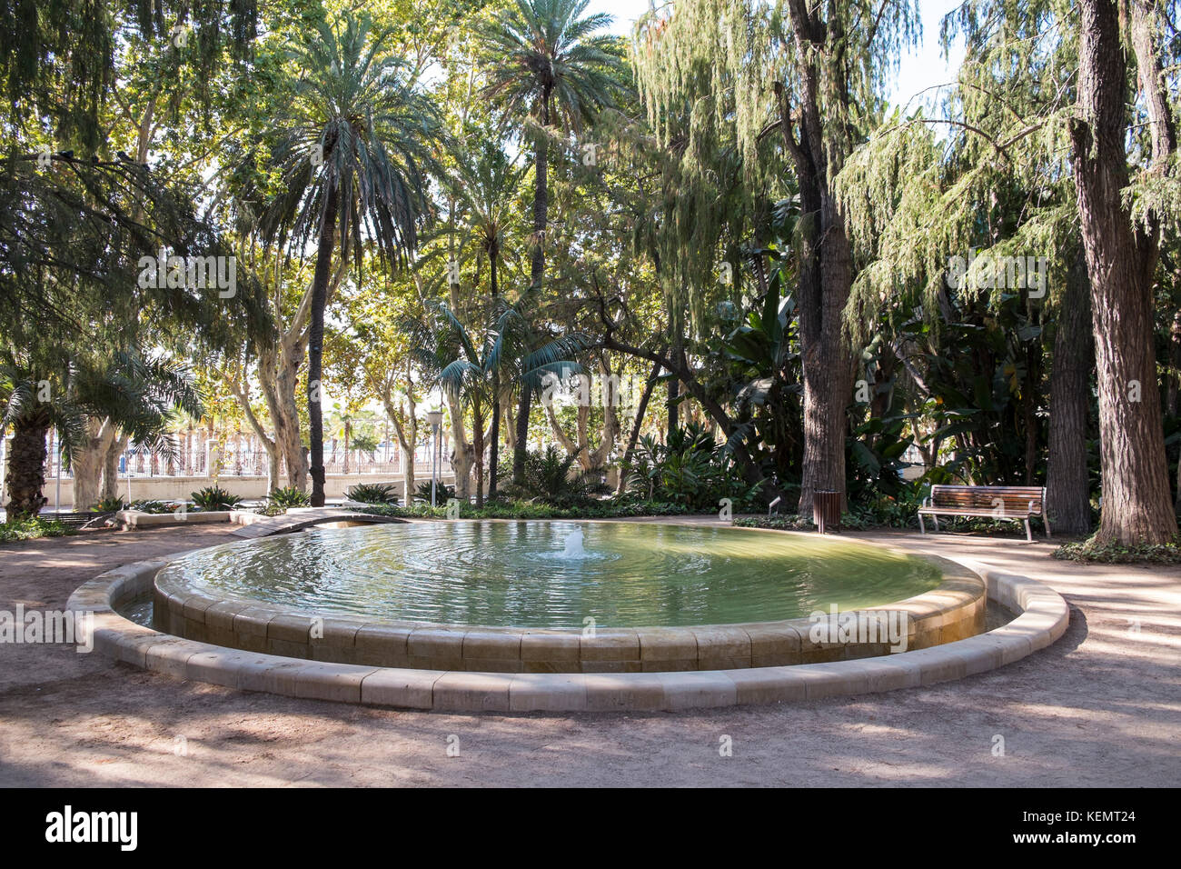 Fontana nel parco di Málaga, Andalusia, Spagna. Foto Stock