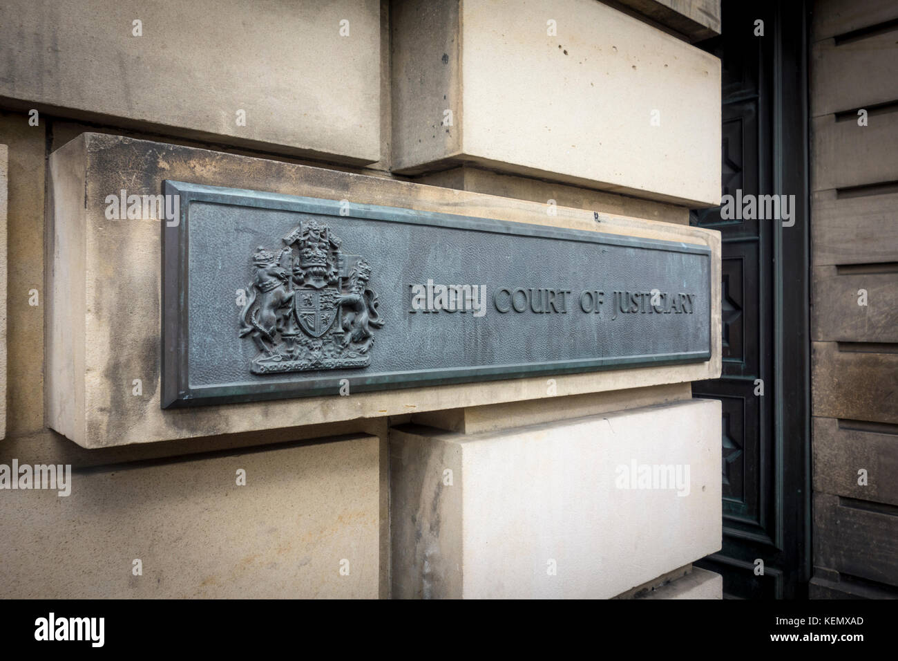 Segno al di fuori dell Alta Corte di Justiciary, suprema corte penale in Scozia. Edimburgo, Scozia, Regno Unito Foto Stock