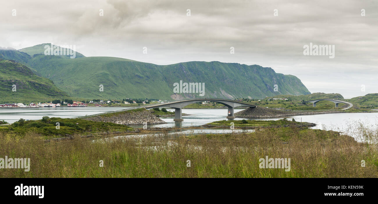 Il fredvang ponti, fredvangbruene, sono due ponti a sbalzo, flakstad, nordland county, Norvegia. nazionale percorso turistico lofoten Foto Stock