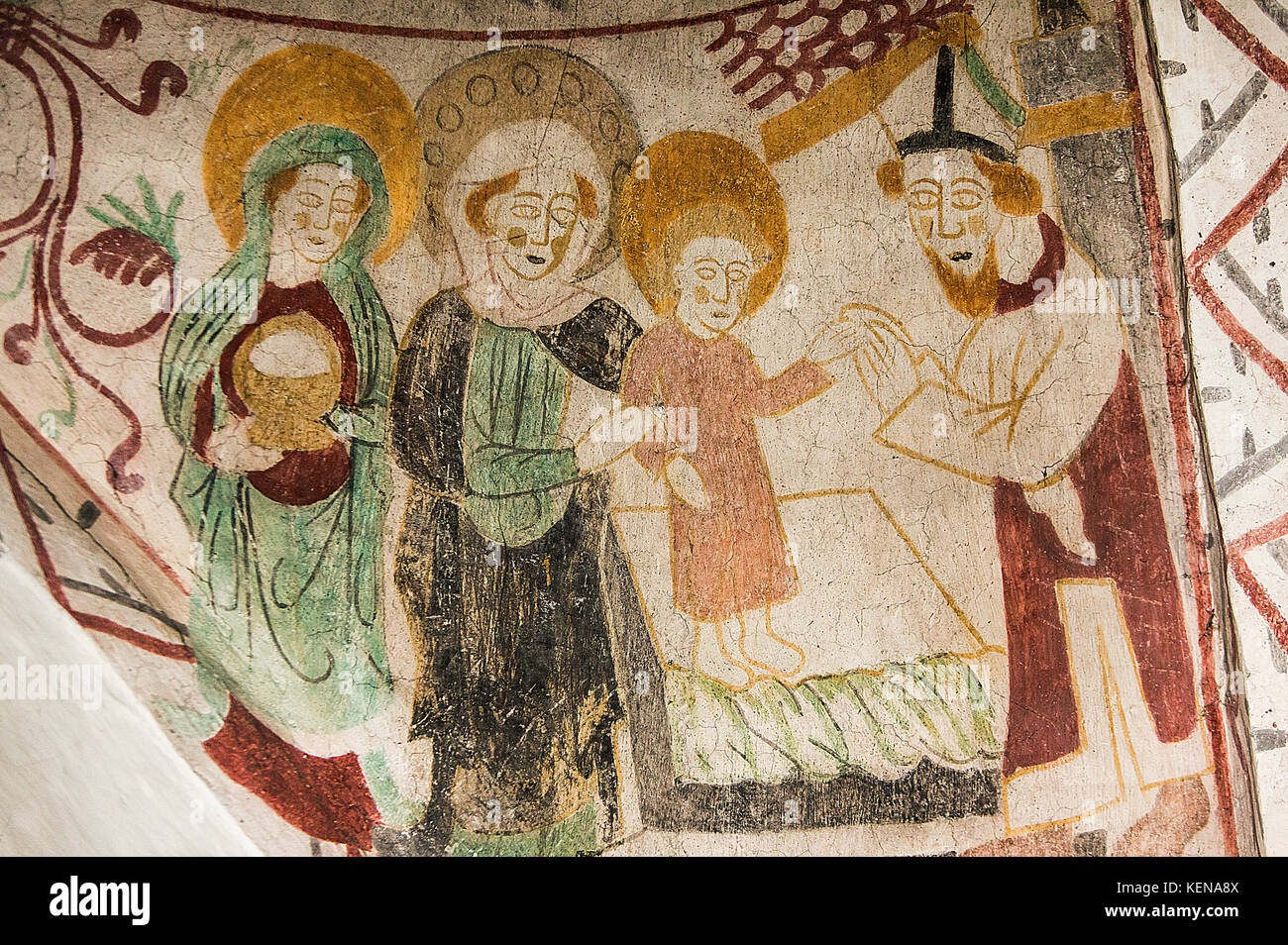 Danese del tardo medioevo religiosi dipinti ad affresco raffigurante una sezione da Maria la presentazione di Gesù al tempio. L'uomo sul lato destro con un cappello che ho Foto Stock