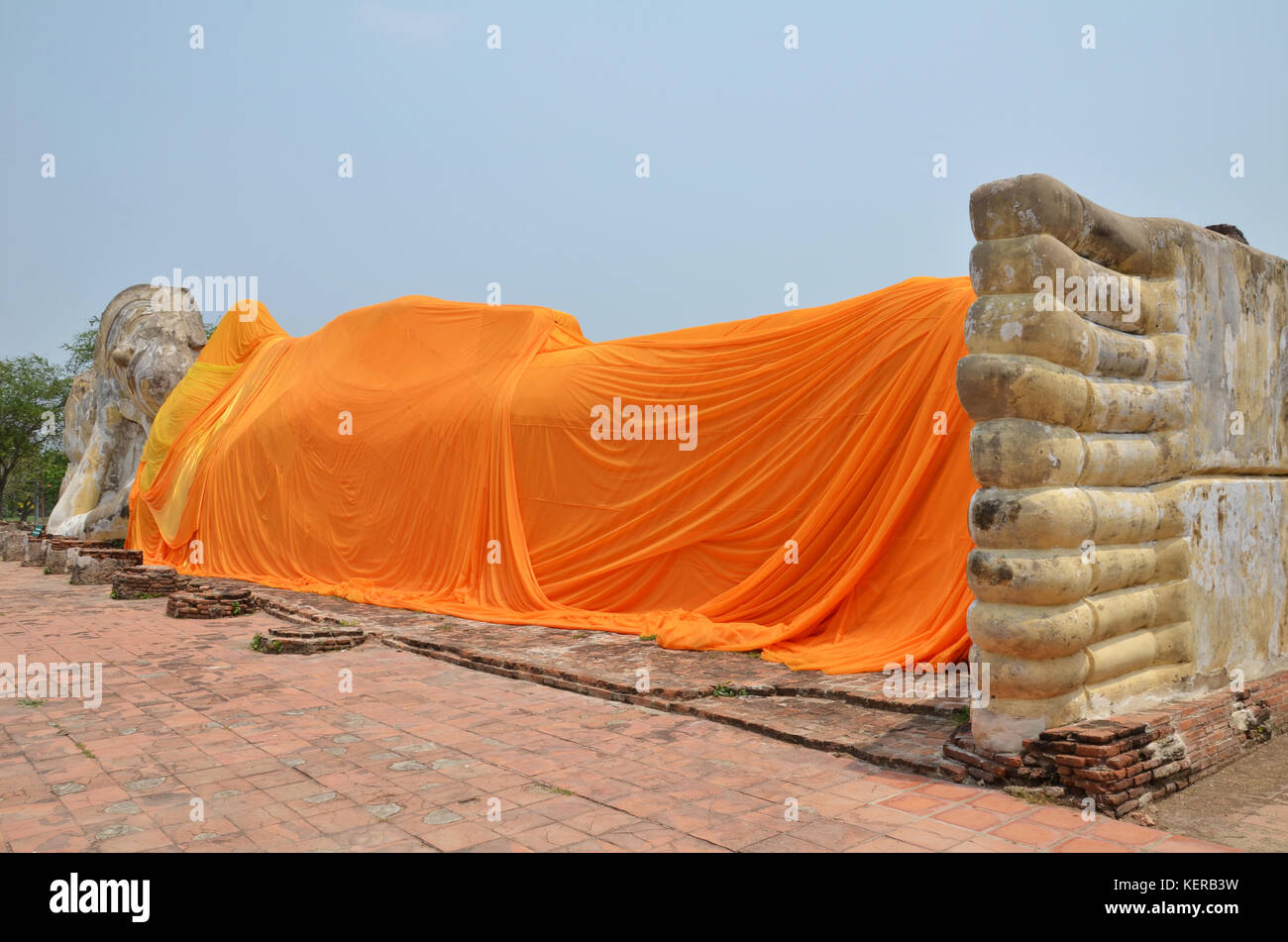 Wat lokayasutharam è il Tempio del Buddha reclinato in Ayutthaya, Thailandia Foto Stock