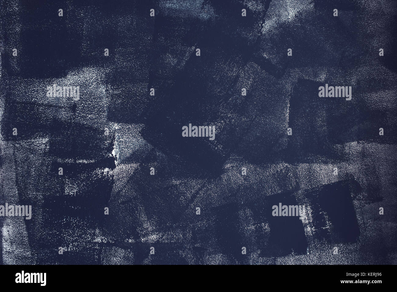 Abstract sfondo scuro di asciugare i tratti di pennello sulla parete, grunge texture di superficie interna Foto Stock